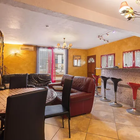 Tour Catalane 펜션 Ille-sur-Têt