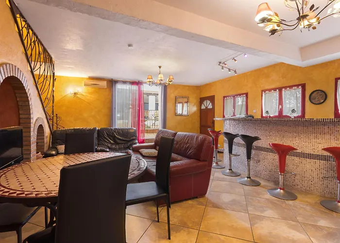 Tour Catalane Дом отдыха Ий-сюр-Те